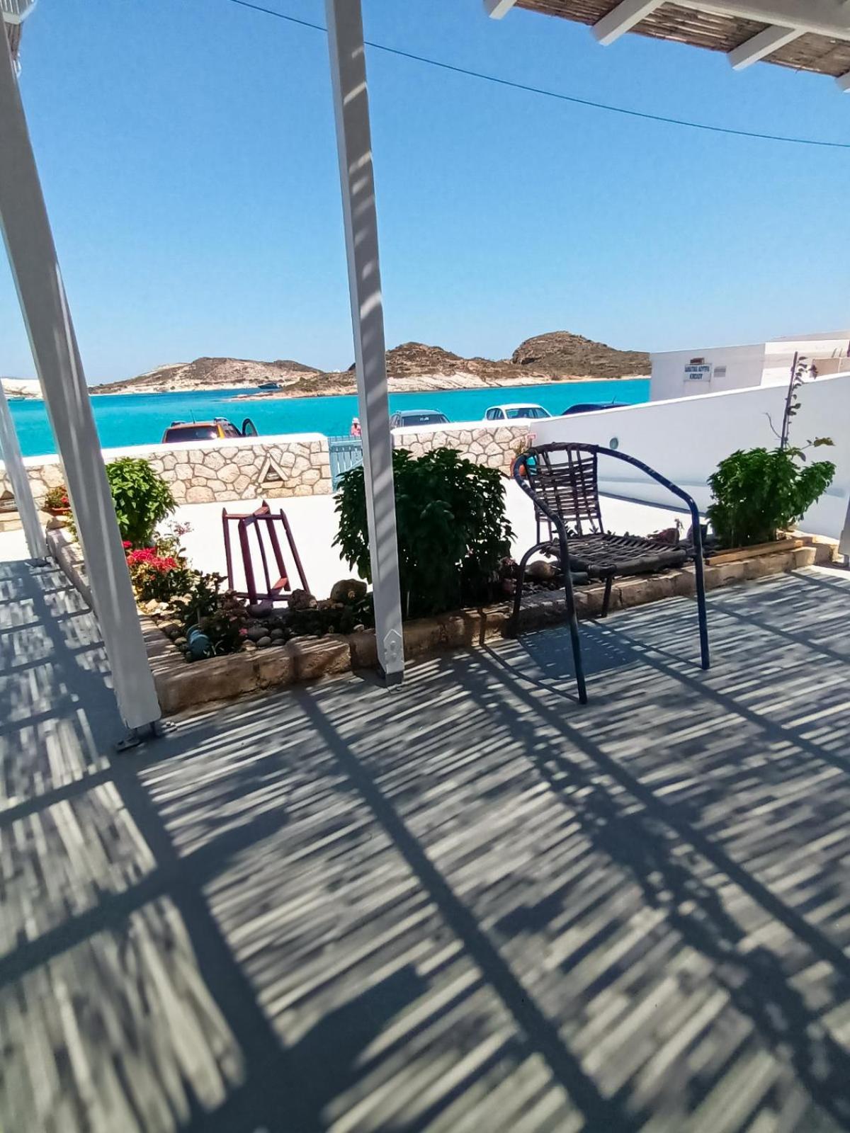Seaside Residence Kiki Prassa,Kimolos Bagian luar foto